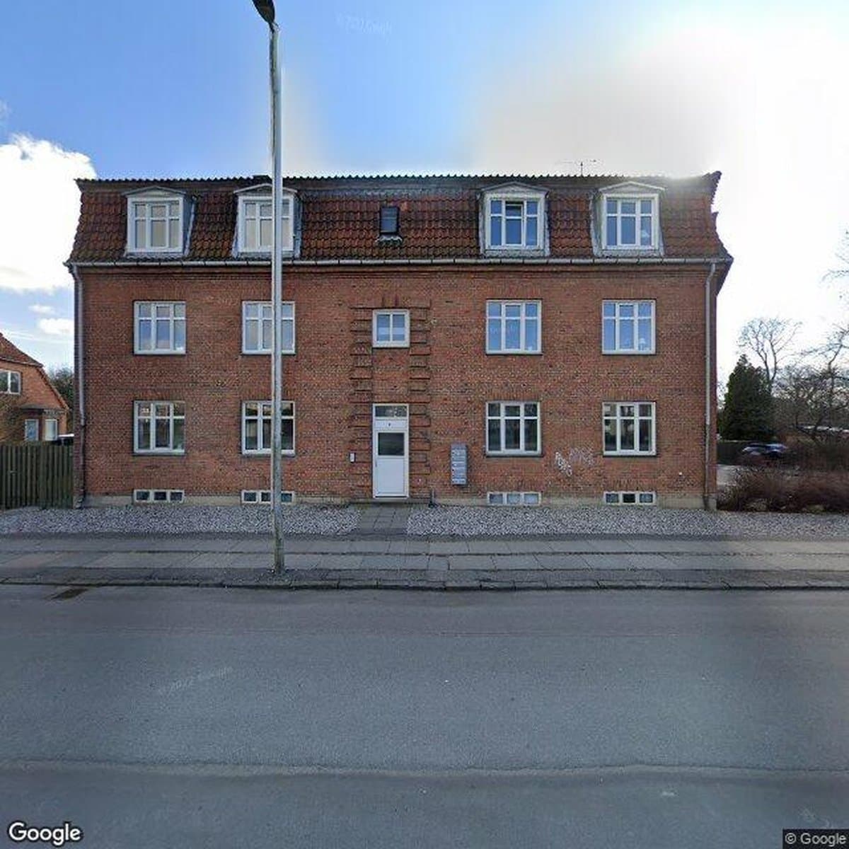 A/B Hovedvejen 27, Evas Alle 1
